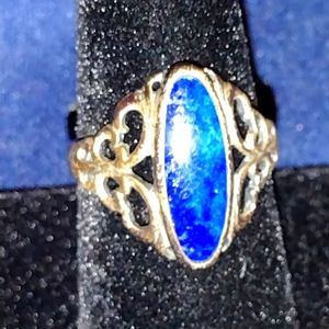 Vintage Scrolled ring with blue Lapis